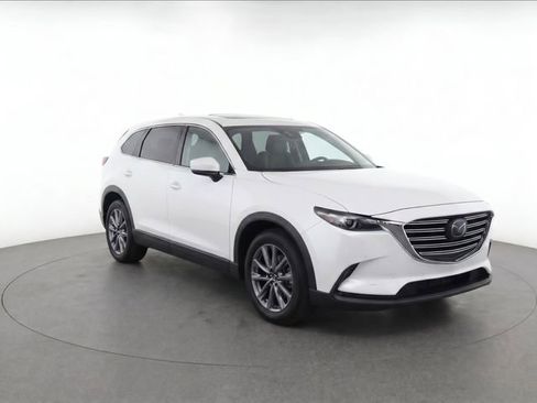 Used 2018 MAZDA CX-9 Touring w/ Touring Premium Package FWD image 2