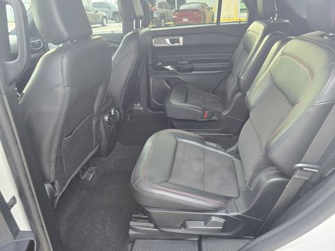 Used 2024 Ford Explorer ST-Line w/ Class IV Trailer Tow Package image 11