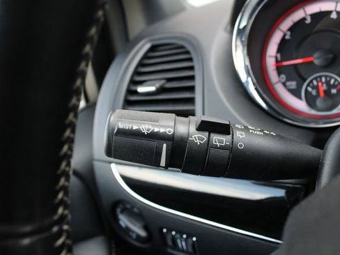 Used 2019 Dodge Grand Caravan SXT w/ Driver Convenience Group image 10