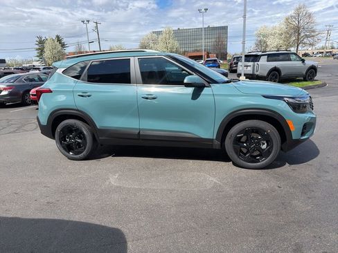 New 2026 Kia Seltos EX image 4