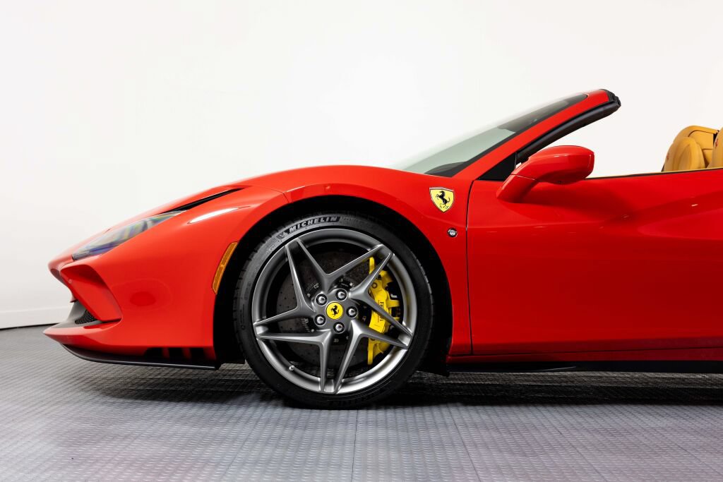 Used 2022 Ferrari F8 Tributo RWD image 9