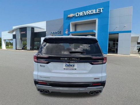 New 2026 GMC Acadia Denali w/ Super Cruise Package FWD image 6
