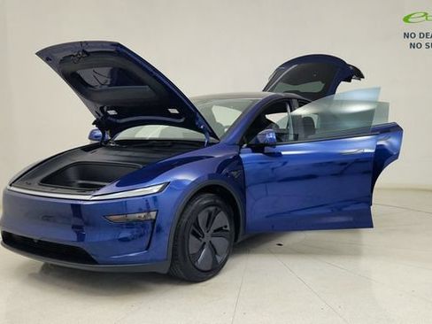 Used 2026 Tesla Model Y 2WD image 15