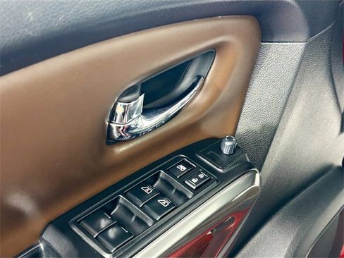 Used 2018 Nissan Titan Platinum Reserve image 17