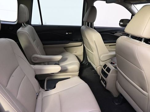 Used 2017 Honda Pilot Elite image 19