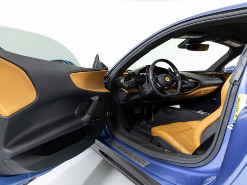 Used 2022 Ferrari SF90 Stradale image 21