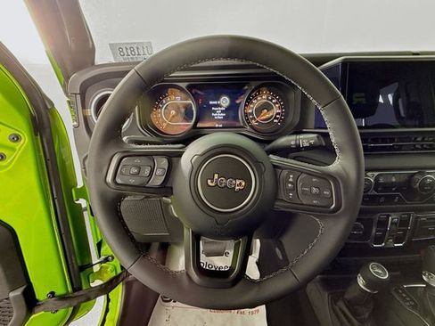 New 2025 Jeep Gladiator Sport w/ Premium Package image 11