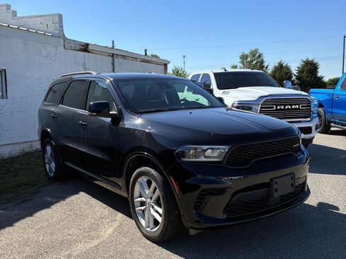 Used 2025 Dodge Durango GT AWD/4WD image 3