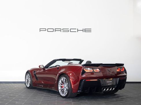 Used 2016 Chevrolet Corvette Z06 w/ 3LZ Preferred Equipment Group RWD image 3