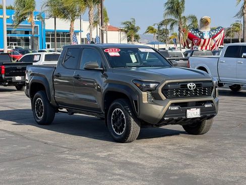 Used 2024 Toyota Tacoma TRD Off-Road w/ TRD Off Road Upgrade Package AWD/4WD image 3