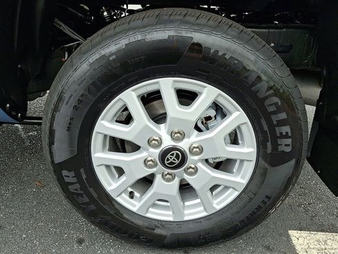New 2026 Toyota Tacoma SR5 AWD/4WD image 18
