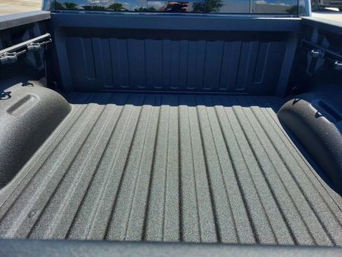 New 2026 RAM 1500 Laramie AWD/4WD image 7