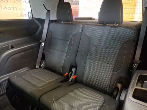 Certified 2023 GMC Acadia SLE w/ Driver Convenience Package image 11