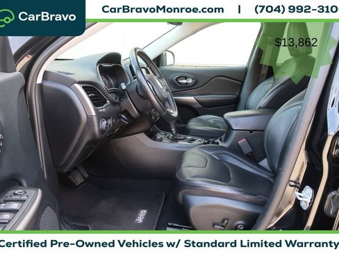 Used 2019 Jeep Cherokee Limited AWD/4WD image 11