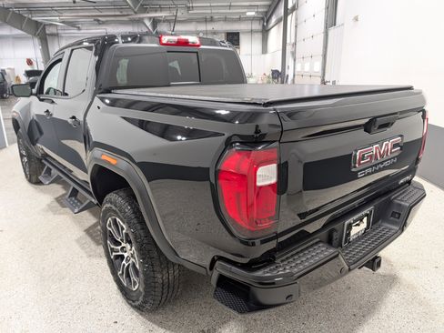 Used 2024 GMC Canyon AT4 w/ Technology Package image 5