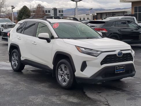 Used 2023 Toyota RAV4 XLE image 8