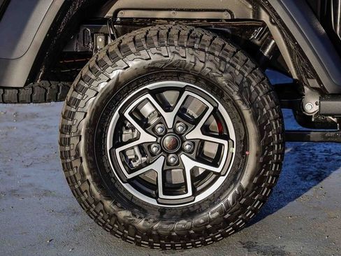 New 2026 Jeep Gladiator Rubicon w/ Steel Bumper Group image 12