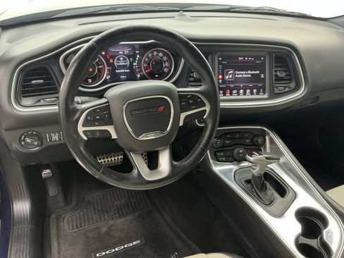 Used 2015 Dodge Challenger SXT Plus image 19