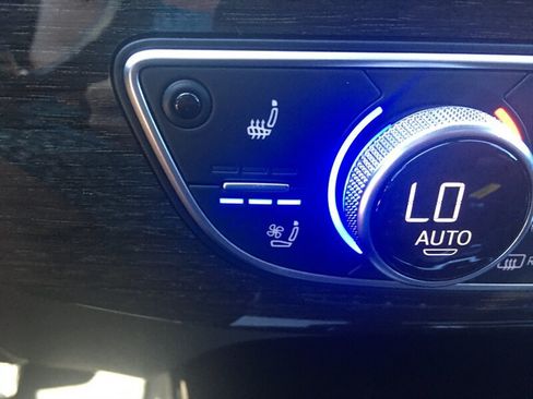 Used 2017 Audi Q7 3.0T Prestige AWD/4WD image 13