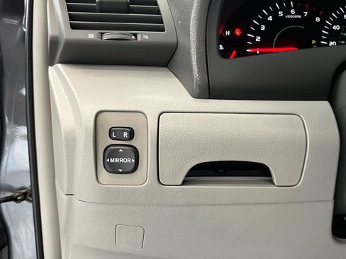 Used 2009 Toyota Camry LE image 28