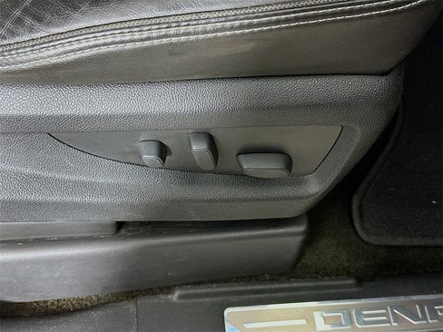 Used 2017 GMC Yukon XL Denali w/ Open Road Package image 24