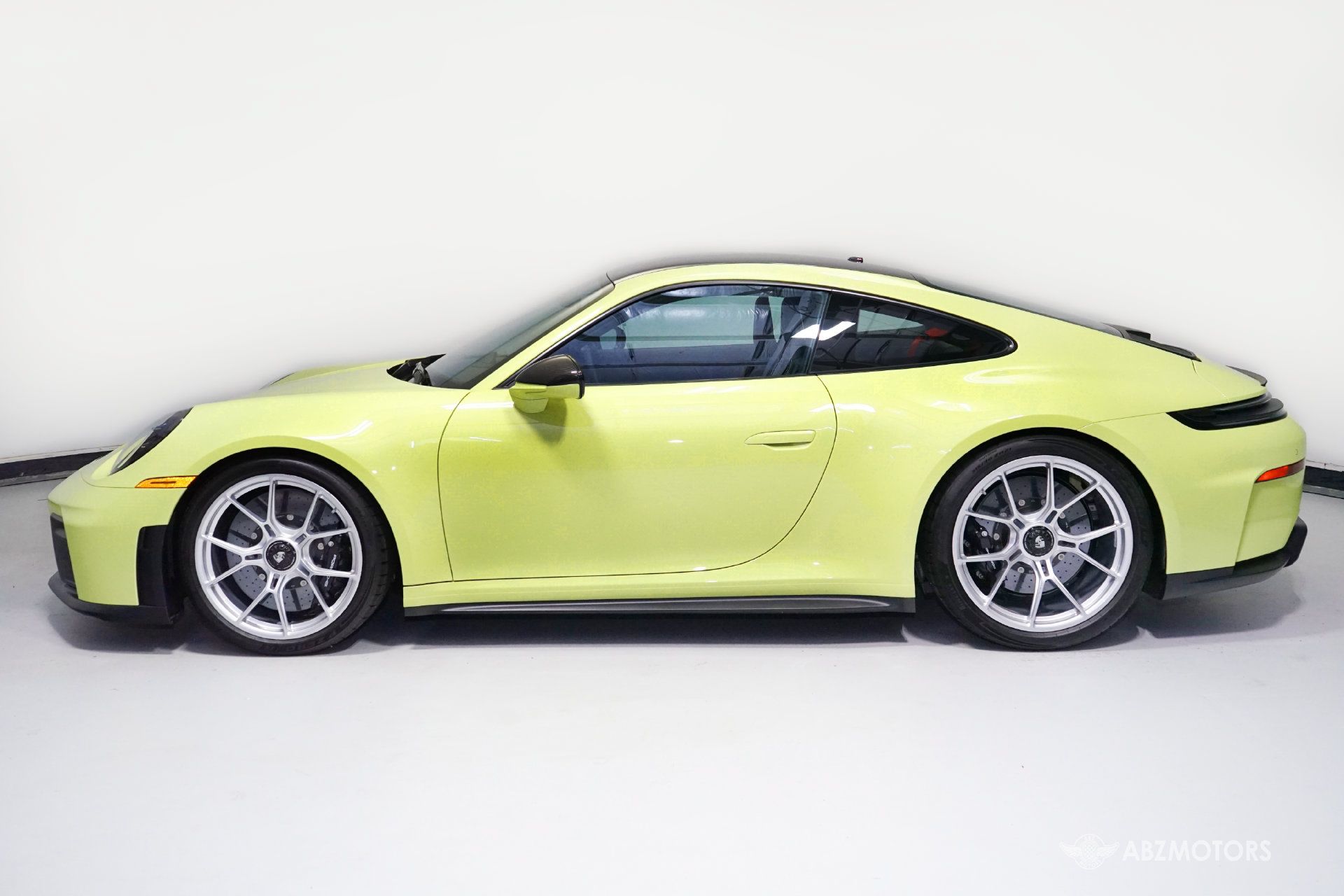 Used 2026 Porsche 911 GT3 RWD image 4