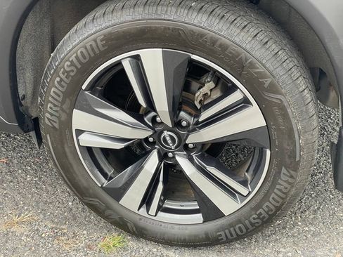 Certified 2023 Nissan Rogue Platinum w/ Platinum Premium Package AWD/4WD image 28