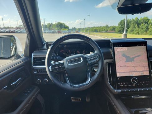 New 2026 GMC Yukon XL Denali Ultimate AWD/4WD image 17