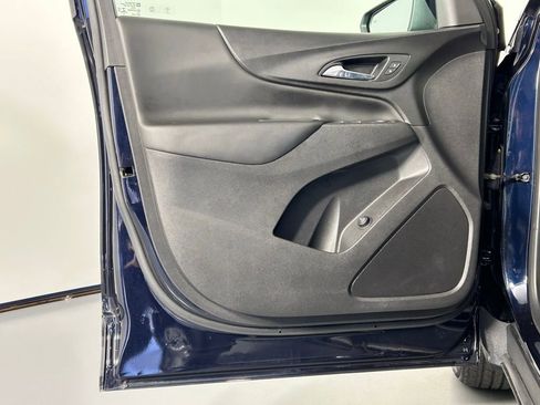 Used 2021 Chevrolet Equinox LT image 30