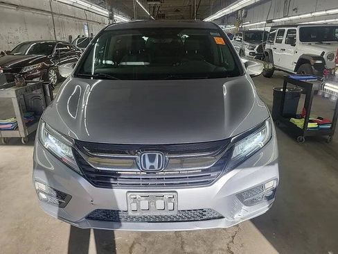 Used 2018 Honda Odyssey Elite image 6