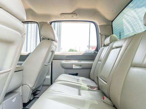 Used 2014 Chevrolet Silverado 2500 LT w/ Interior Plus Package AWD/4WD image 36