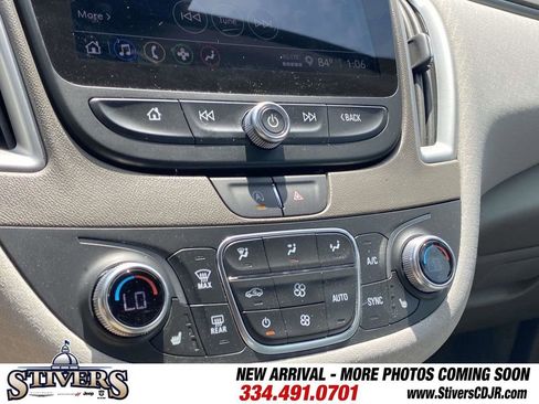 Used 2025 Chevrolet Malibu LT FWD image 54