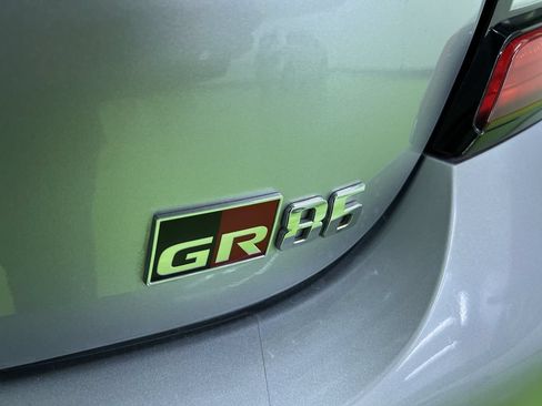 Used 2023 Toyota GR86 Premium RWD image 13