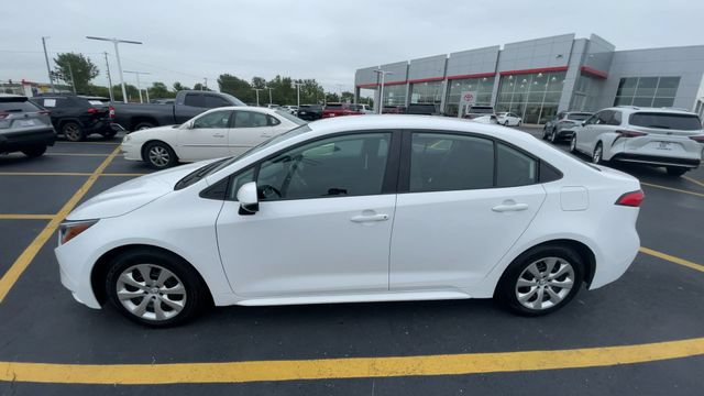 Used 2025 Toyota Corolla LE FWD image 7