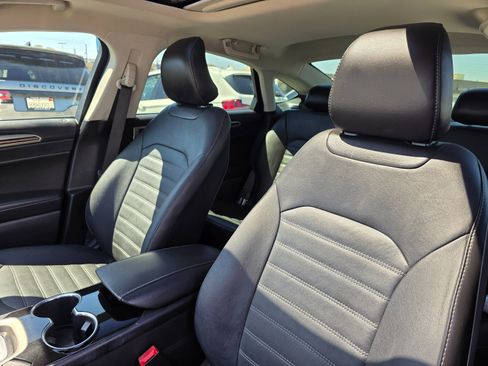 Used 2015 Ford Fusion SE w/ Equipment Group 202A image 15