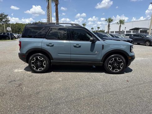 Used 2022 Ford Bronco Sport Outer Banks w/ Tech Package AWD/4WD image 2