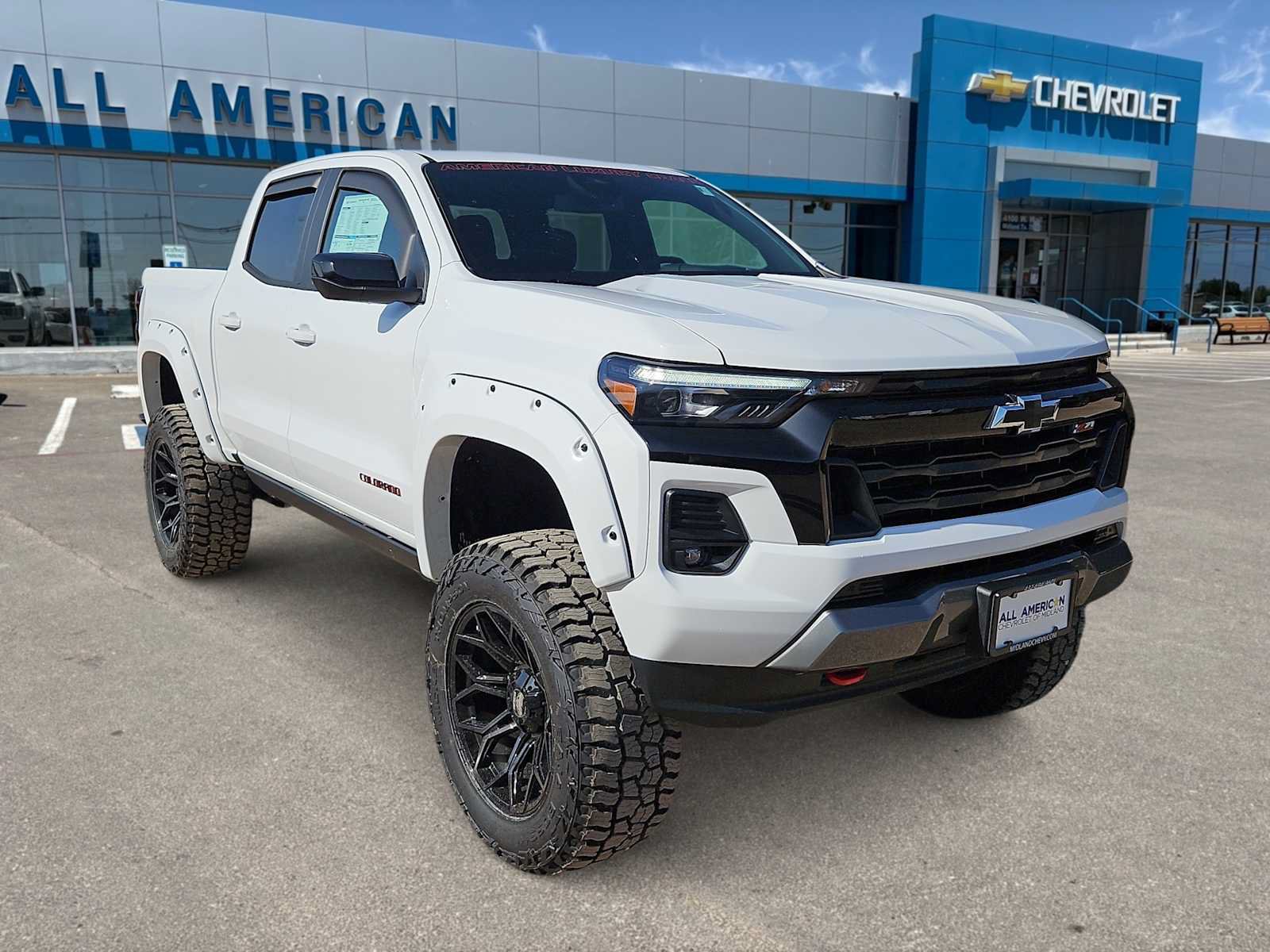New 2026 Chevrolet Colorado Z71 w/ Z71 Convenience Package 2 AWD/4WD image 2