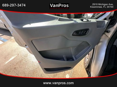 Used 2017 Ford Transit 350 XLT image 8