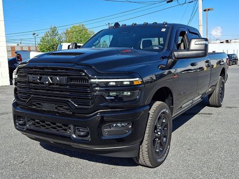 Used 2025 RAM 2500 Laramie AWD/4WD image 41