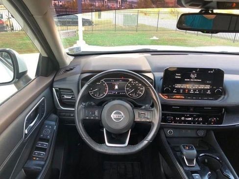 Used 2021 Nissan Rogue SL w/ Premium Package image 48