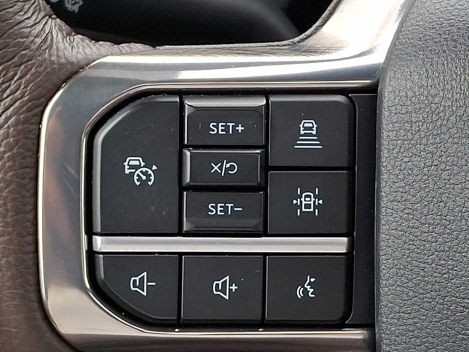 Certified 2025 Ford F150 King Ranch w/ FX4 Off-Road Package AWD/4WD image 22