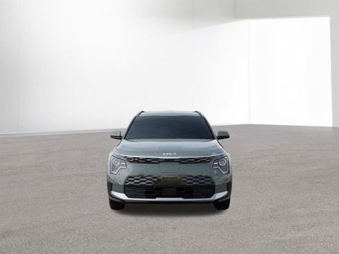 New 2025 Kia Niro Wind image 2