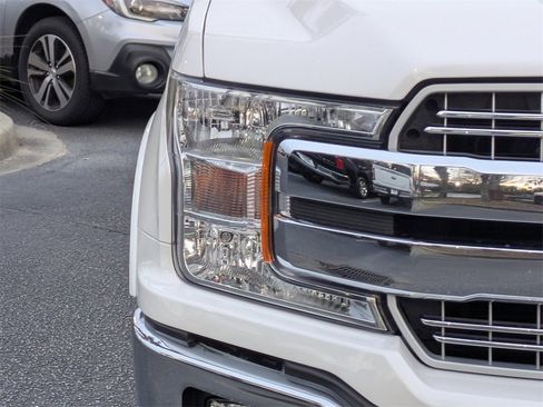 Used 2018 Ford F150 Lariat image 10