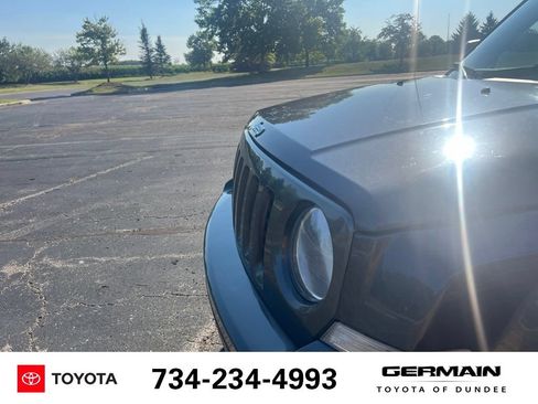 Used 2017 Jeep Patriot Sport w/ Power Value Group FWD image 13