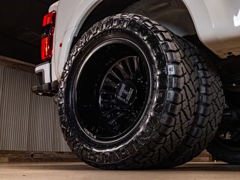 Used 2024 Ford F450 Limited w/ FX4 Off-Road Package image 12