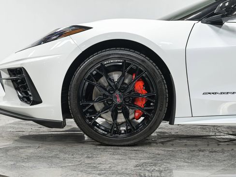 Used 2024 Chevrolet Corvette Stingray Premium Conv w/ Z51 Performance Package image 3