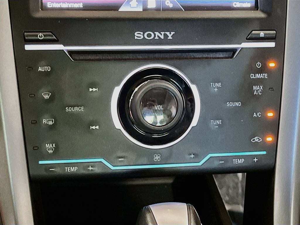 Used 2015 Ford Fusion Titanium FWD image 15