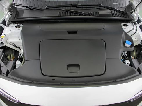 New 2026 Volvo EX30 Cross Country Ultra w/ Protection Package Premier image 25