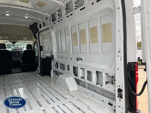 Used 2023 Ford Transit 250 148 High Roof Extended image 16