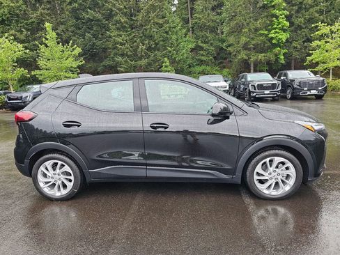 New 2027 Chevrolet Bolt LT w/ Comfort Package FWD image 6
